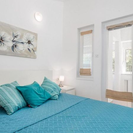 נובליה Rona Apartment Flower 1 And Flower 2 מראה חיצוני תמונה