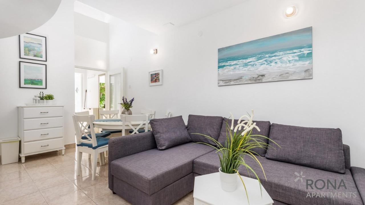 נובליה Rona Apartment Flower 1 And Flower 2 מראה חיצוני תמונה