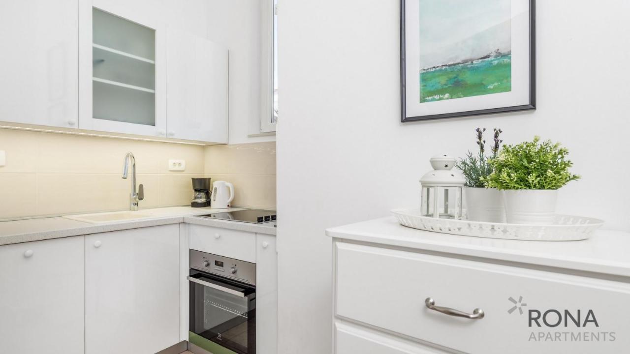 נובליה Rona Apartment Flower 1 And Flower 2 מראה חיצוני תמונה