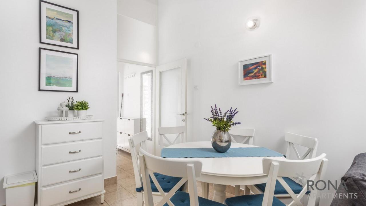 נובליה Rona Apartment Flower 1 And Flower 2 מראה חיצוני תמונה